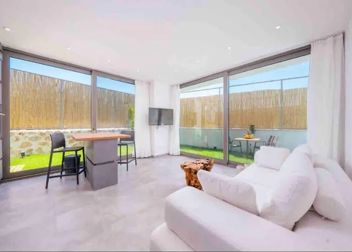 Hira In Kalkan カシュ